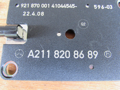 Mercedes R171 Antenna Amplifier Splitter A2118208689 SLK280 SLK300 SLK350 SLK555